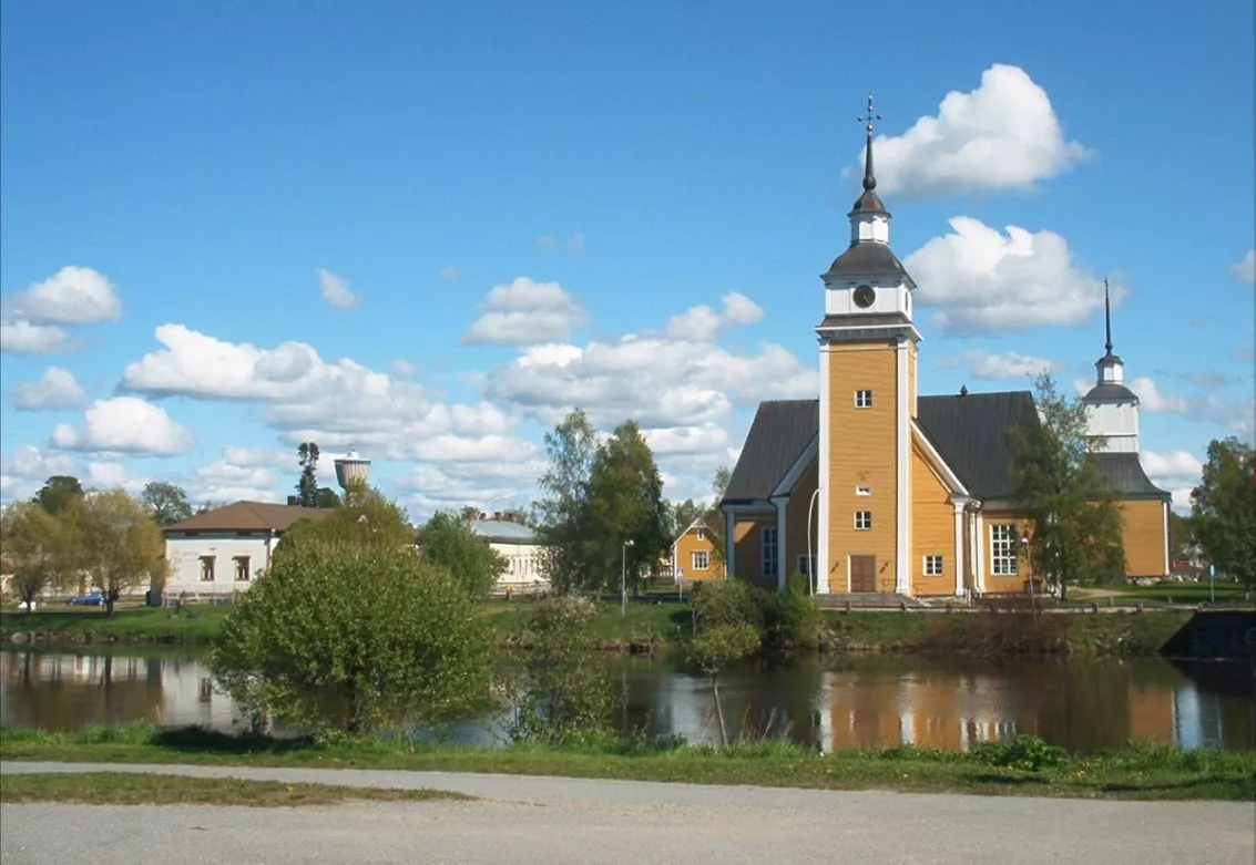 1200px Nykarleby kyrka